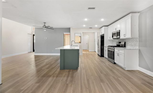 15 VILLAGE CIRCLE 15, Palm Coast, FL 32164