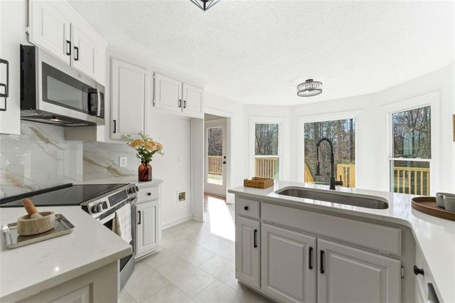 1200 TOM HULSEY Drive, Canton, GA 30115