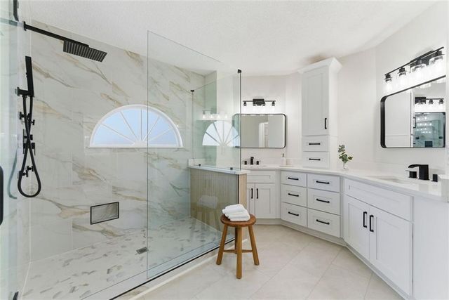 1200 TOM HULSEY Drive, Canton, GA 30115