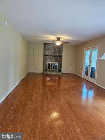 5877 MALLOW TRL, Lorton, VA 22079