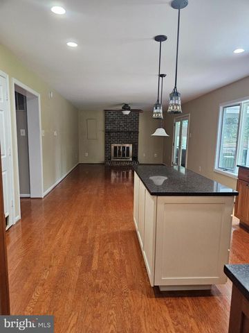 5877 MALLOW TRL, Lorton, VA 22079
