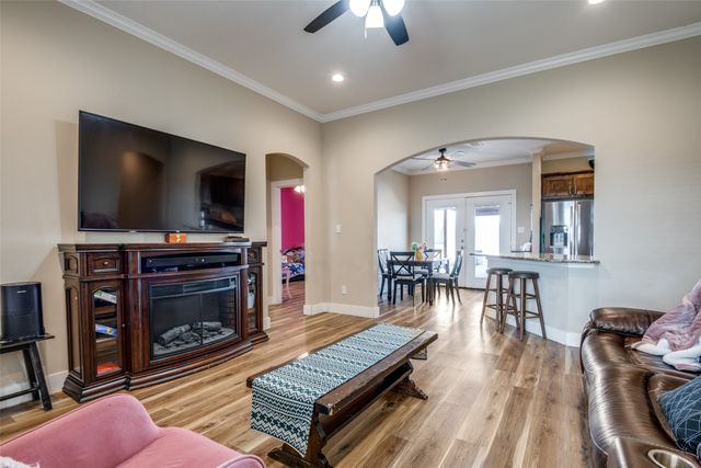 2234 Westpoint Circle, Terrell, TX 75161