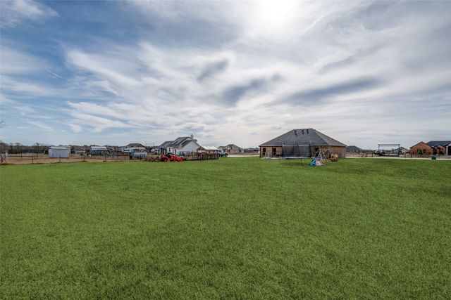 2234 Westpoint Circle, Terrell, TX 75161