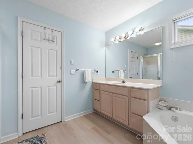 83 Laurel Ridge Place, Hendersonville, NC 28739