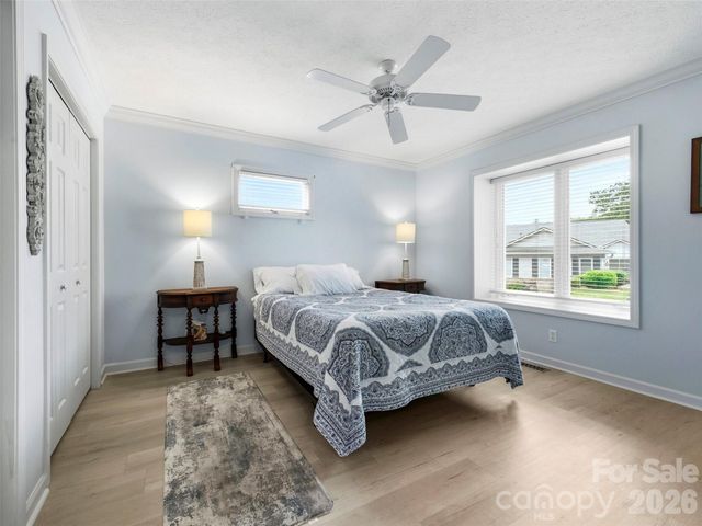 83 Laurel Ridge Place, Hendersonville, NC 28739