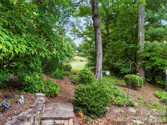 83 Laurel Ridge Place, Hendersonville, NC 28739