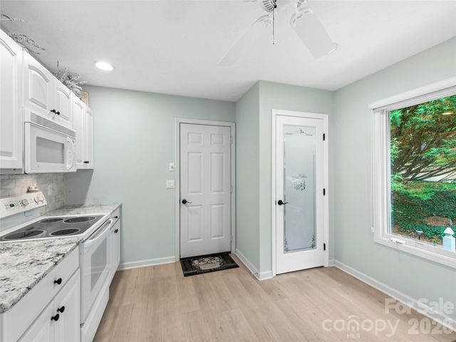 83 Laurel Ridge Place, Hendersonville, NC 28739