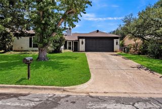 3813 Lynbrook Lane, Arlington, TX 76015