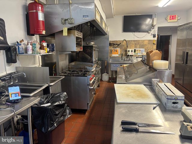 1454 S NEWKIRK ST, Philadelphia, PA 19146