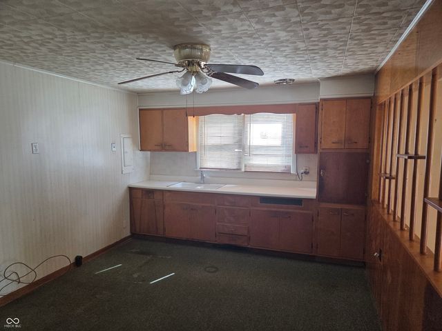 41 N Ross Street, Columbus, IN 47201