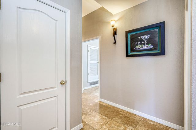 4024 Roadside Court, El Paso, TX 79922