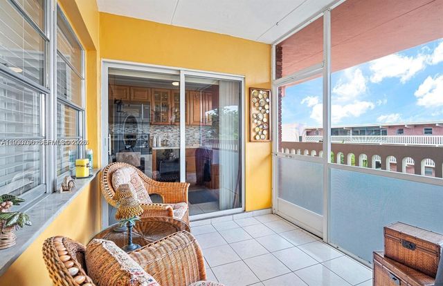 180 NE 12th Ave 14E, Hallandale Beach, FL 33009