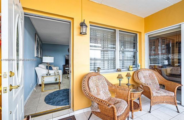 180 NE 12th Ave 14E, Hallandale Beach, FL 33009
