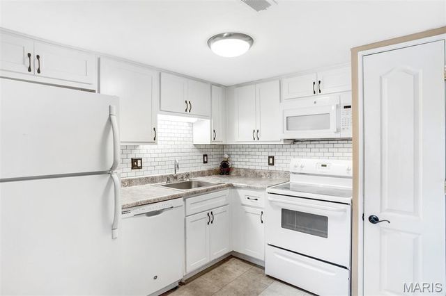 1419 Durango Lane 2, Fenton, MO 63026