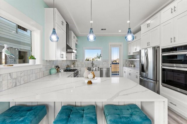 9417 Vista Bella, Galveston, TX 77554