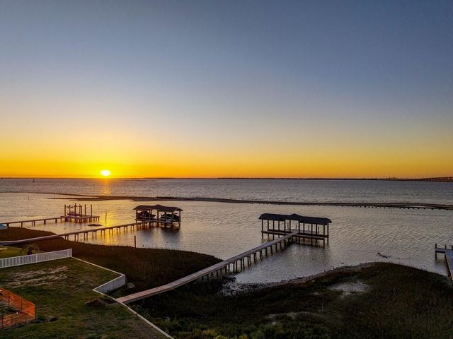 9417 Vista Bella, Galveston, TX 77554