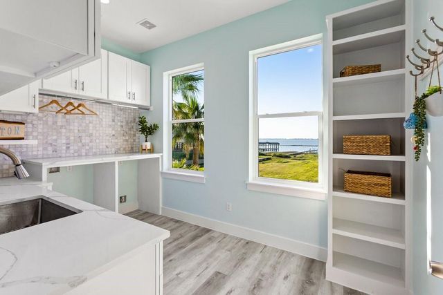 9417 Vista Bella, Galveston, TX 77554