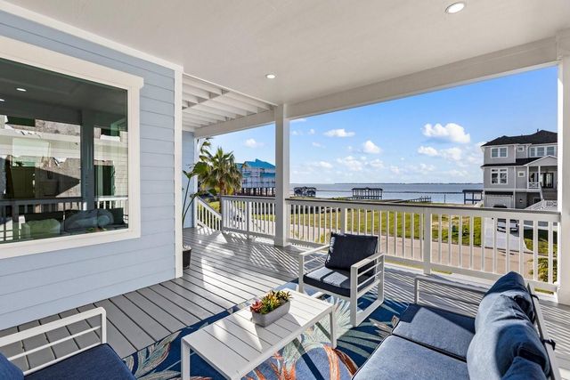 9417 Vista Bella, Galveston, TX 77554