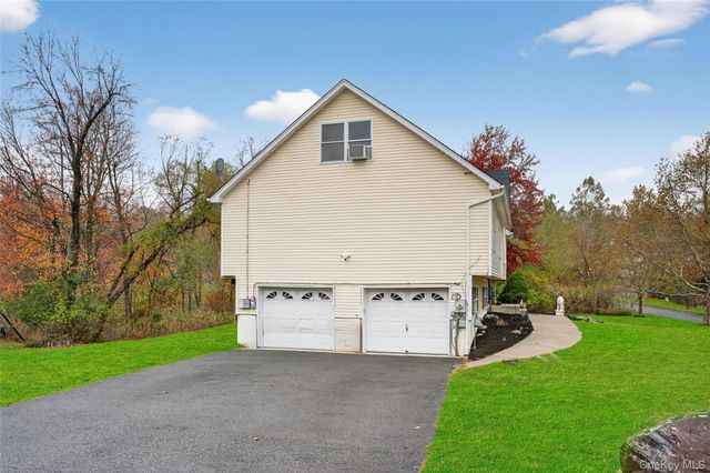 2 Berkeley Court, Highland Mills, NY 10930