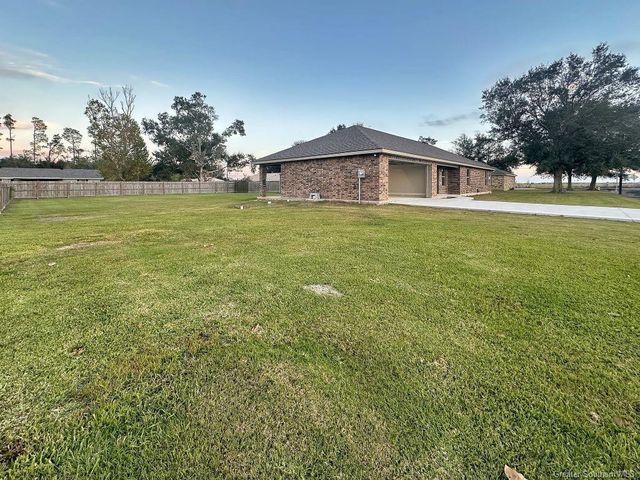 7605 Green Meadow Road, Lake Charles, LA 70607