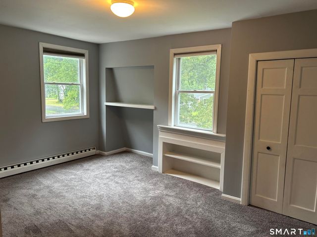 24 Avon Street, Enfield, CT 06082