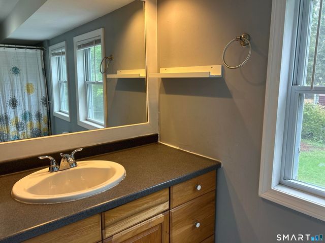 24 Avon Street, Enfield, CT 06082