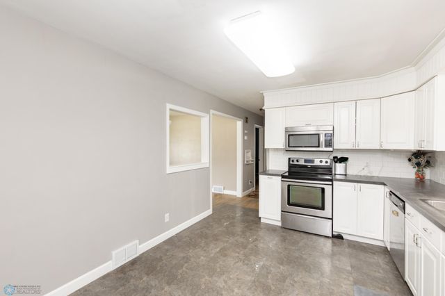 420 17th Street S, Moorhead, MN 56560