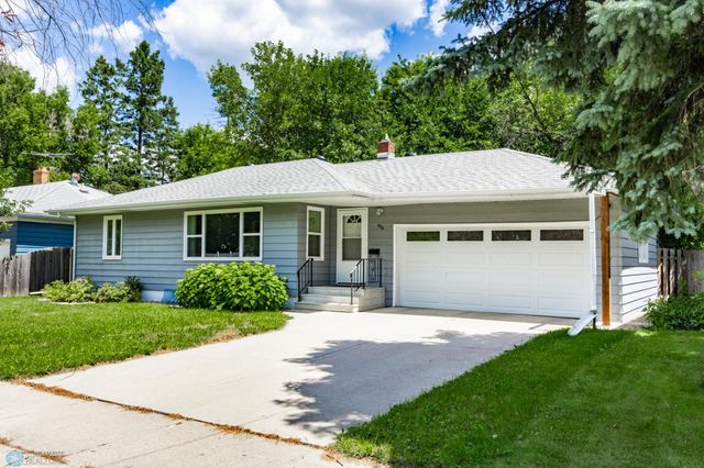 420 17th Street S, Moorhead, MN 56560