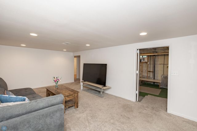 420 17th Street S, Moorhead, MN 56560