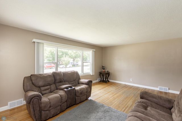 420 17th Street S, Moorhead, MN 56560