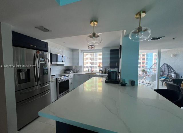 1627 Brickell Ave 1204, Miami, FL 33129