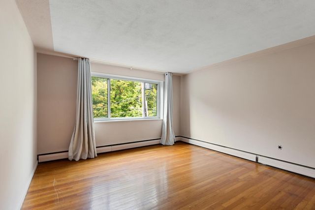 197 Kent St 42, Brookline, MA 02446