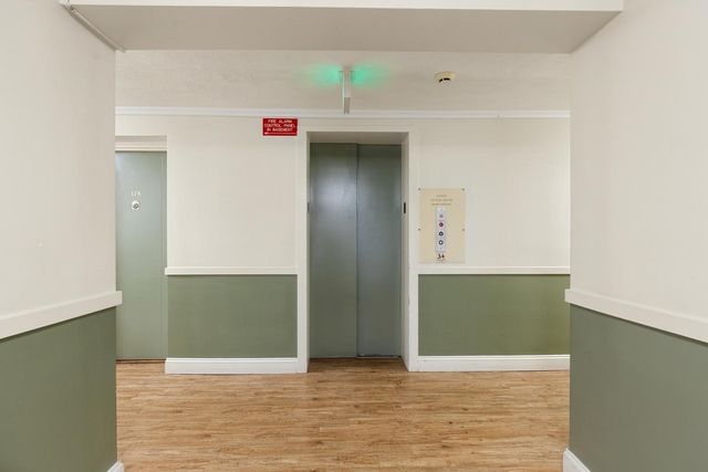 197 Kent St 42, Brookline, MA 02446