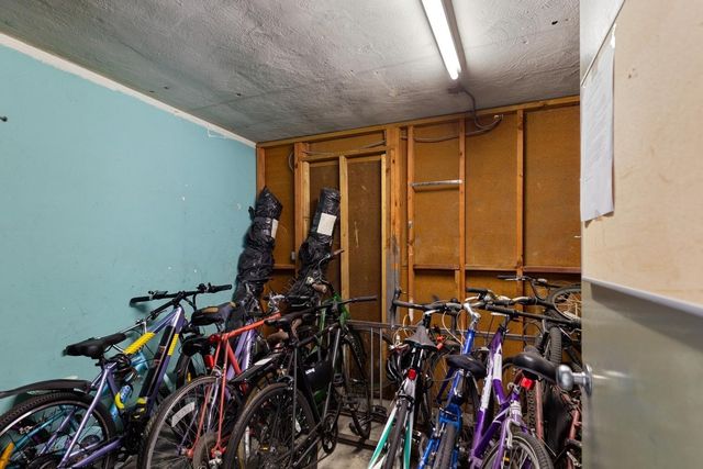 197 Kent St 42, Brookline, MA 02446