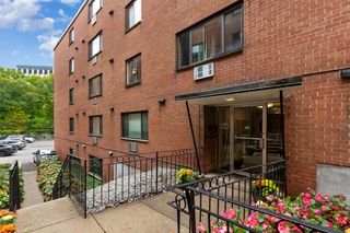 197 Kent St 42, Brookline, MA 02446