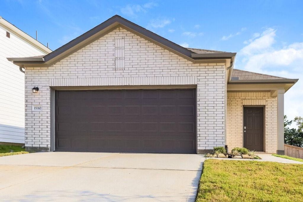 15310 Abella Drive, Montgomery, TX 77316