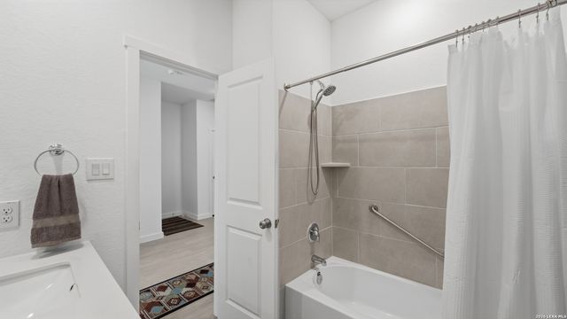 5743 Musquiz Ridge, Seguin, TX 78155