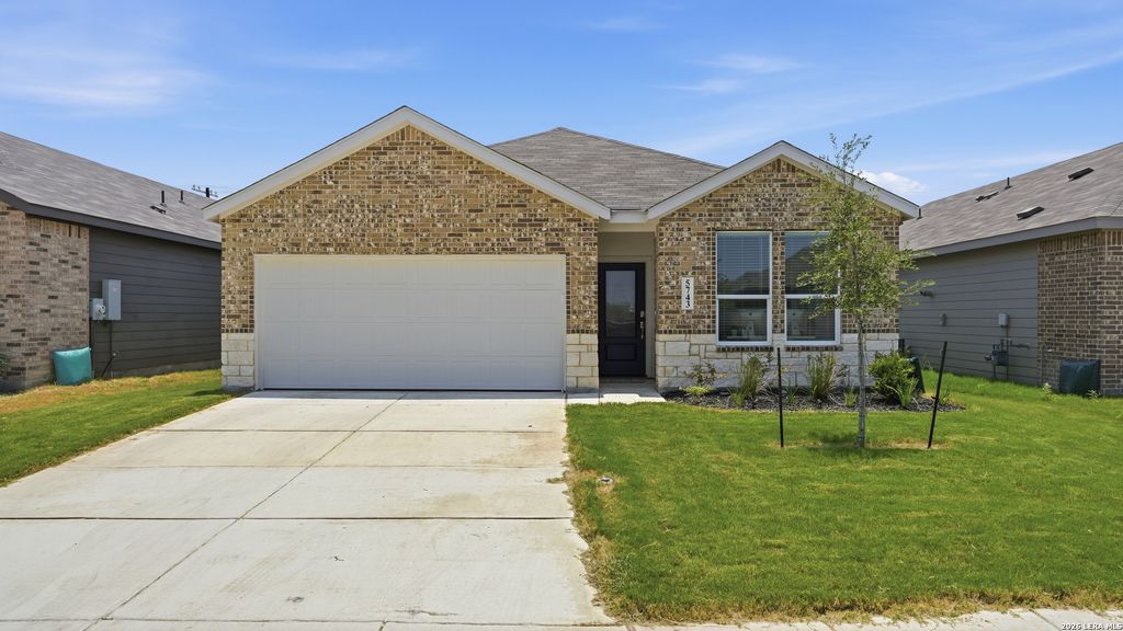 5743 Musquiz Ridge, Seguin, TX 78155