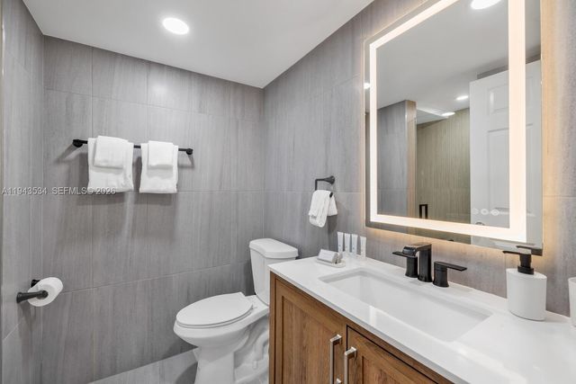 5445 Collins Ave M9 M10 M11 M12, Miami Beach, FL 33140