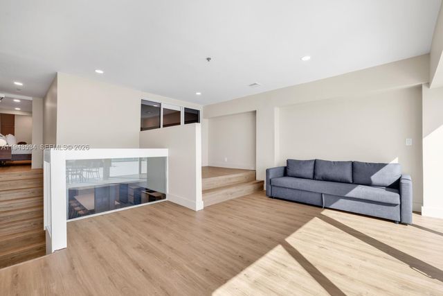 5445 Collins Ave M9 M10 M11 M12, Miami Beach, FL 33140