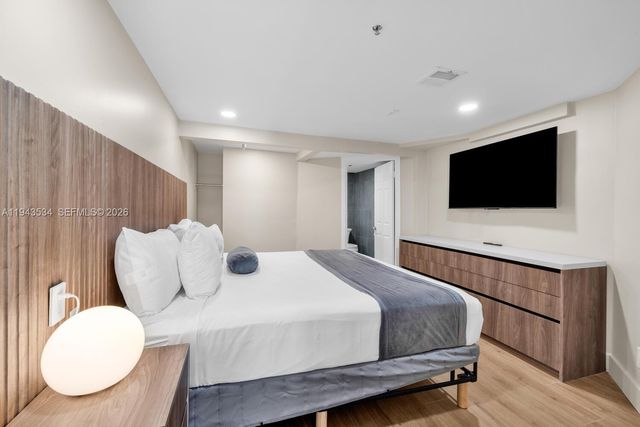 5445 Collins Ave M9 M10 M11 M12, Miami Beach, FL 33140