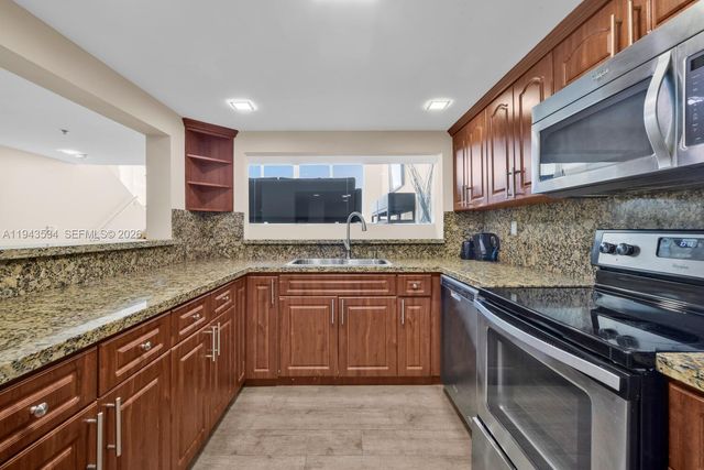 5445 Collins Ave M9 M10 M11 M12, Miami Beach, FL 33140