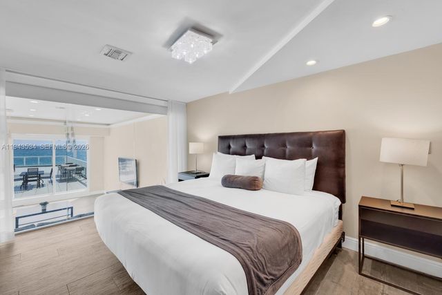 5445 Collins Ave M9 M10 M11 M12, Miami Beach, FL 33140