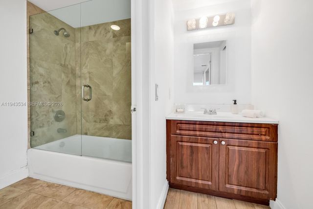 5445 Collins Ave M9 M10 M11 M12, Miami Beach, FL 33140