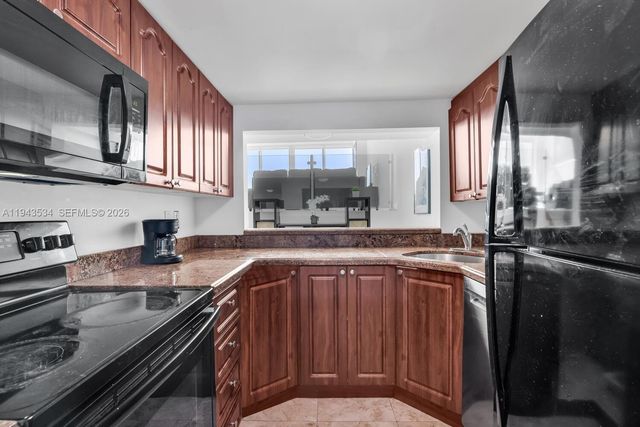 5445 Collins Ave M9 M10 M11 M12, Miami Beach, FL 33140