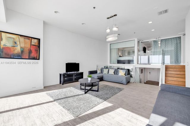 5445 Collins Ave M9 M10 M11 M12, Miami Beach, FL 33140