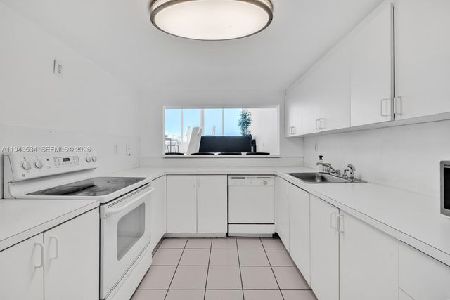 5445 Collins Ave M9 M10 M11 M12, Miami Beach, FL 33140