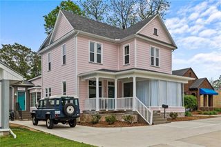 528 N College Avenue, Fayetteville, AR 72701