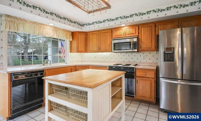 1376 Brickley Rd, Eugene, OR 97401