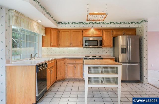 1376 Brickley Rd, Eugene, OR 97401